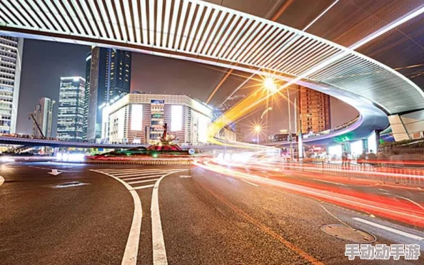 都市激情：最新动态揭示城市生活中的热情与挑战，展现人们在快节奏环境下的奋斗与追求