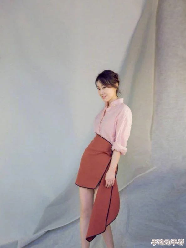 宁荣荣大长腿夹得我好爽，近日在社交媒体上引发热议，网友们纷纷分享自己的看法和感受