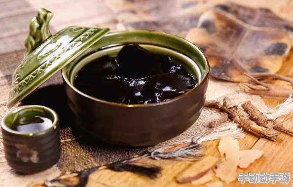 尿奴被疯狂灌水憋尿男男:最新动态显示,相关社群活动频繁,引发广泛讨论与关注 尿奴被疯狂灌水憋尿男男:最新动态显示,相关社群活动频繁,引发广泛讨论与关注