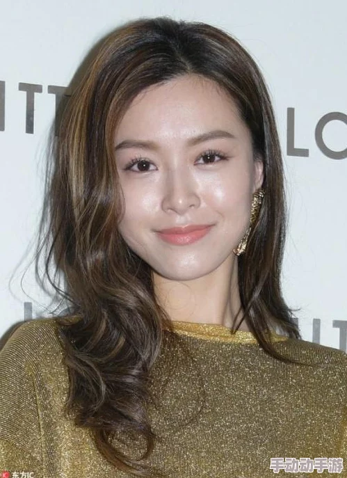 挺进刘亦菲的滋润花苞mp3:最新动态曝光,粉丝热议其音乐风格与情感表达,引发广泛关注 挺进刘亦菲的滋润花苞mp3:最新动态曝光,粉丝热议其音乐风格与情感表达,引发广泛关注