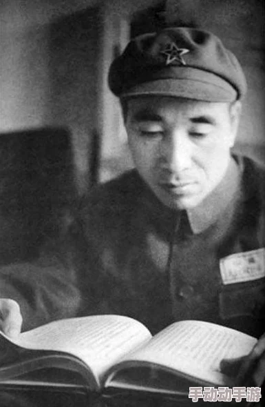 轻轻啪在线视频播放，网友们纷纷表示该平台内容丰富，操作简单，但也有用户对版权问题提出了担忧