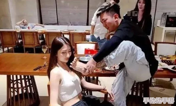 狠狠操影视：许多网友认为该内容过于低俗，影响了影视作品的艺术价值和观众的观看体验