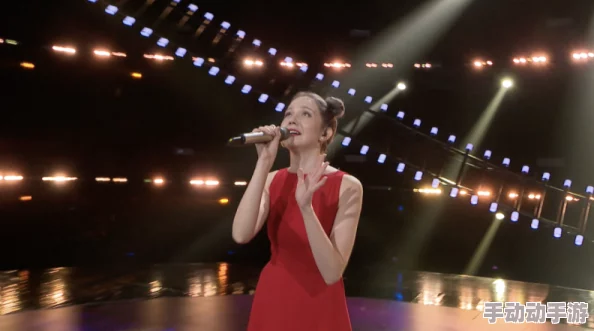 第二段视频张津瑜唱歌，展现出她独特的音乐才华与情感表达，引发观众热烈反响和讨论