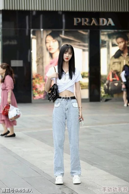 国产0000拗女：新动态曝光，网友热议其独特风格与个性魅力，引发广泛关注与讨论！