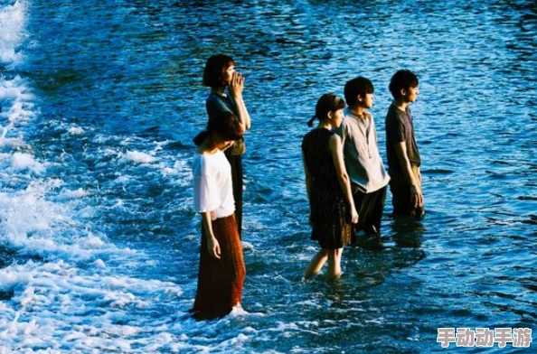 五月天第四色最新动态：乐队新专辑即将发布，粉丝期待已久的巡演计划也在紧锣密鼓筹备中