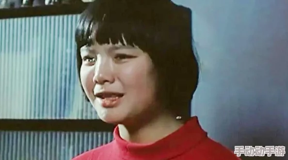 午夜成年女人动态更新：最新影片发布，观众反响热烈，讨论话题持续升温，引发社交媒体广泛关注与热议