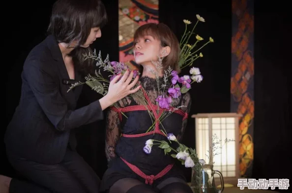 紧缚奴隷され女教师：最新动态揭示了该作品在社交媒体上的热议与讨论，引发众多粉丝的关注与评论