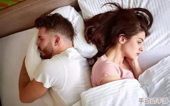 帅哥和美女上床：许多网友认为这是一种美好而浪漫的情感表达，但也有人担心这种行为可能带来的负面影响