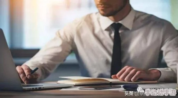 马来西亚男子因上班沉迷游戏遭解雇，提起诉讼终败诉