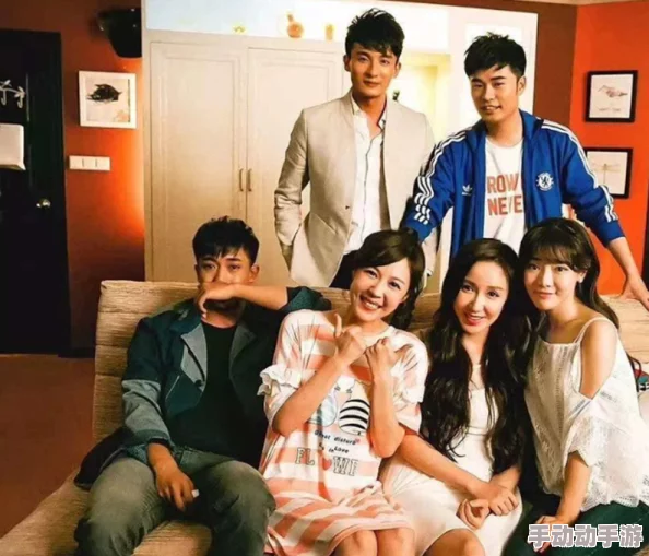 《恋上丰满》h：男主角终于向女主角表白，两人陷入甜蜜爱情！