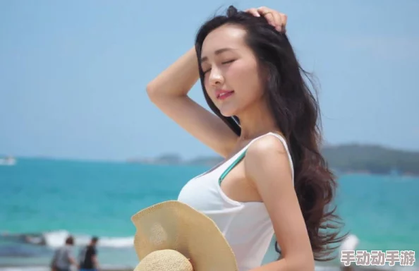 极品嫩模啪啪实录细腰长腿，网友纷纷表示这样的内容过于低俗，不符合社会主流价值观