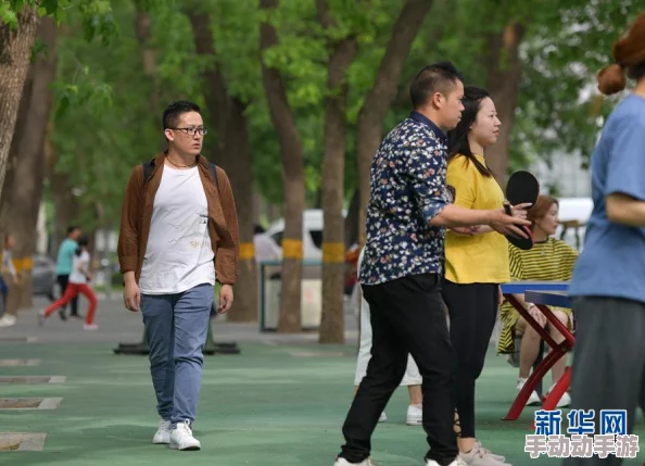 黑人精品videos亚洲人：最新动态揭示了文化交融与多样性在当代社会中的重要性，吸引了越来越多的关注和讨论