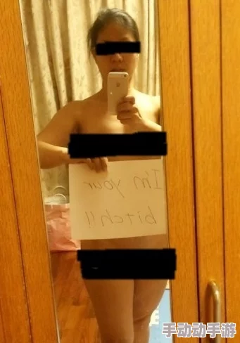 日本夏冰寒说：男女做爰猛烈啪啪吃奶动床戏，最新动态：该影片因其大胆表现和真实情感引发热议，观众反响强烈