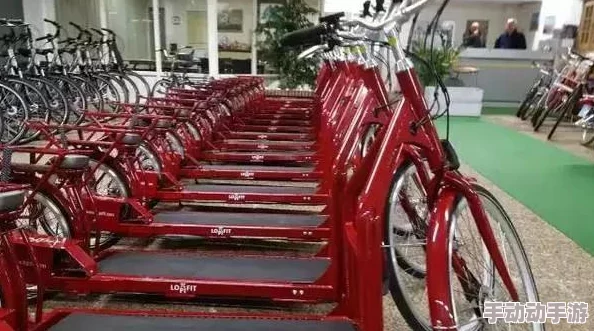 美女和帅哥操：最新动态揭示了年轻人对健身与美体的热情，社交媒体上相关话题持续升温，引发广泛关注