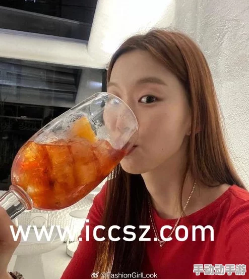 日本夏冰寒说:美女翘臀内疯狂进出,近日在社交媒体上引发热议,众多网友纷纷评论并分享相关视频,引起广泛关注 日本夏冰寒说:美女翘臀内疯狂进出,近日在社交媒体上引发热议,众多网友纷纷评论并分享相关视频,引起广泛关注