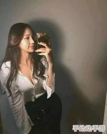 探索美女让男人桶出水的网站，揭示背后的秘密与魅力所在