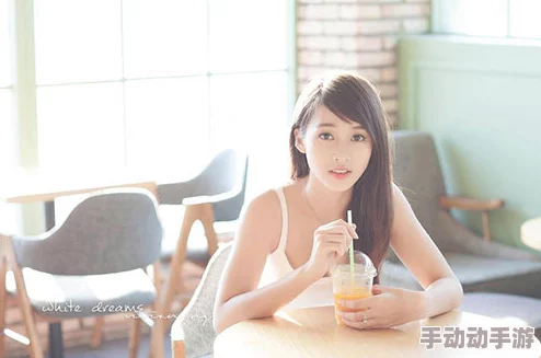 探索美女让男人桶出水的网站，揭示背后的秘密与魅力所在