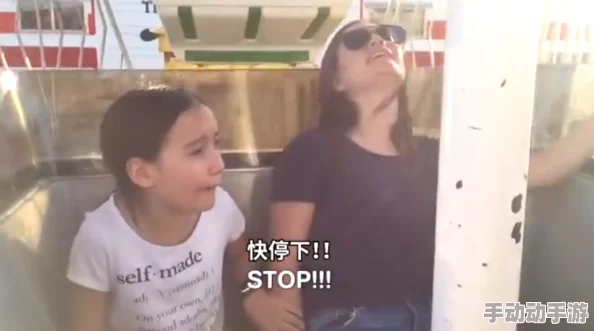 边摸边吃奶，激情四溢的精彩瞬间尽在这里，快来免费观看吧！