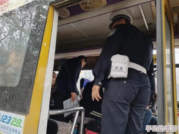 痴汉电车事件引发社会关注，警方加强公共交通安全巡查，呼吁乘客提高警惕，共同维护出行环境