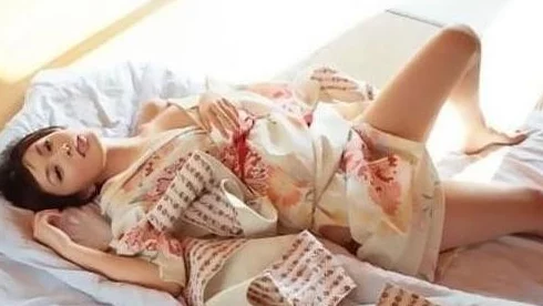 日本夏冰寒说：男人添女人做爰视频：最新动态揭示了该领域的变化与发展，引发了广泛关注和讨论