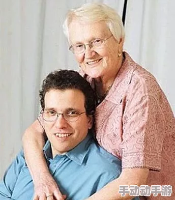 探索老太婆性生活视频:揭示老年人情感与亲密关系的新视角 探索老太婆性生活视频:揭示老年人情感与亲密关系的新视角