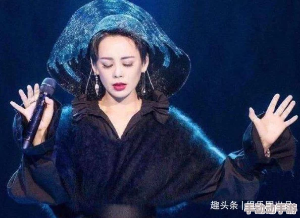 一边脱一边摸一边揉免费，最新动态引发热议，网友纷纷讨论其背后的深层含义与社会影响