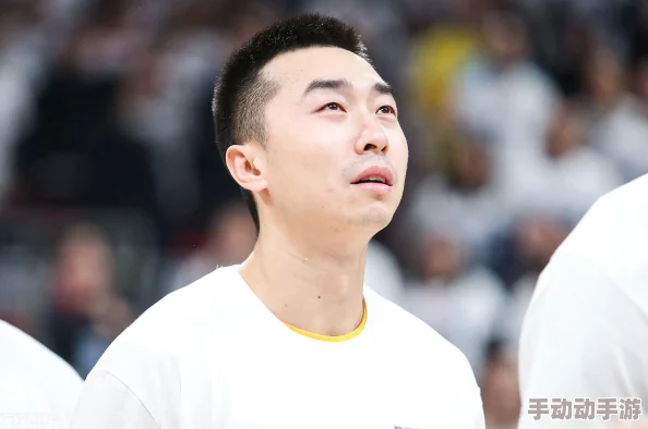 全民冠军足球攻略：最强B级球员选择指南，培养哪个更厉害？