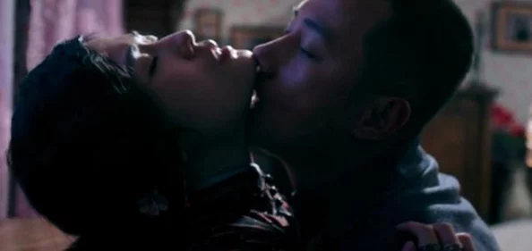 探索黄色床上戏的艺术：如何在亲密关系中找到激情与创意的完美平衡