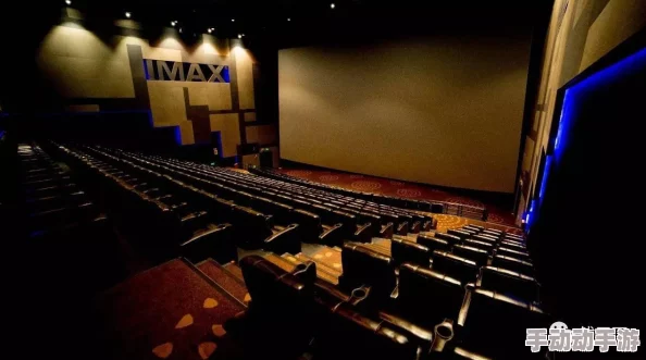 美女喷水网站最新动态：平台更新了多项功能，提升用户体验，新增互动环节吸引更多粉丝参与