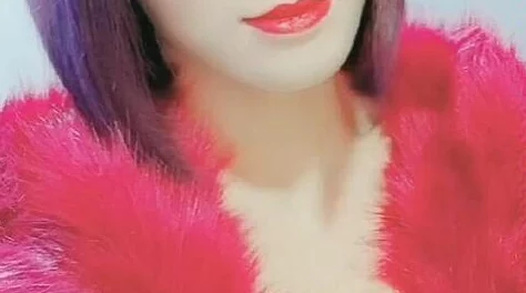 极品chinese人妖ts：最新动态揭示了这一群体在社交媒体上的影响力与文化认同的变化，吸引了越来越多的关注