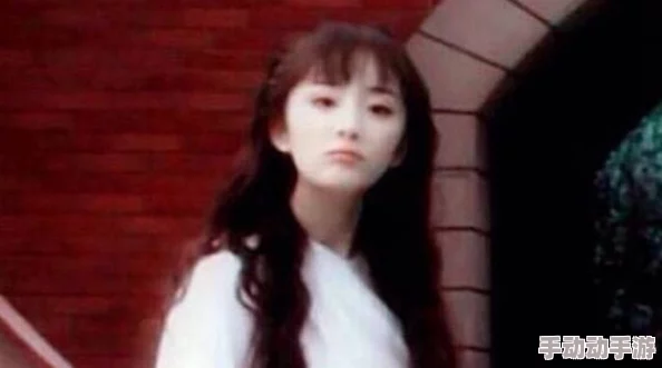 校花被带到密室吸乳憋尿,事件引发热议,网友纷纷讨论其背后原因及影响,相关人员已被警方调查 校花被带到密室吸乳憋尿,事件引发热议,网友纷纷讨论其背后原因及影响,相关人员已被警方调查