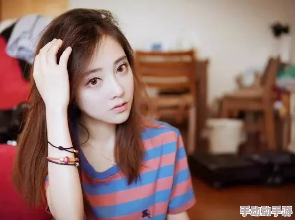 女同学浮乱系列合集:最新进展揭示角色关系变化与情节发展,粉丝热议剧情走向引发广泛关注 女同学浮乱系列合集:最新进展揭示角色关系变化与情节发展,粉丝热议剧情走向引发广泛关注