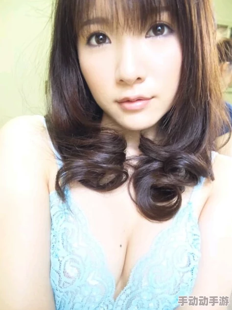 探索nise026早乙女ゆい微乳魅力:细腻之美与青春活力的完美结合 探索nise026早乙女ゆい微乳魅力:细腻之美与青春活力的完美结合