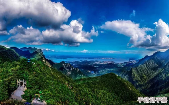 荒野行动新地图悬崖镇打法攻略：偏远之地蕴藏丰富资源，制胜策略揭秘