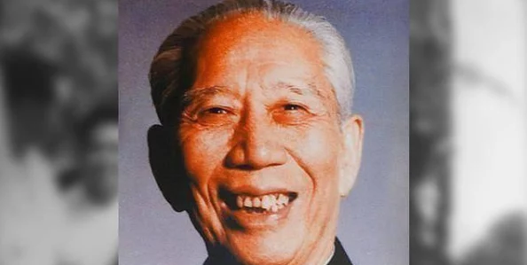 强行扒开双腿猛烈进入免费视频，网友们对此视频的内容和表现手法褒贬不一，有人认为过于露骨，也有人觉得真实