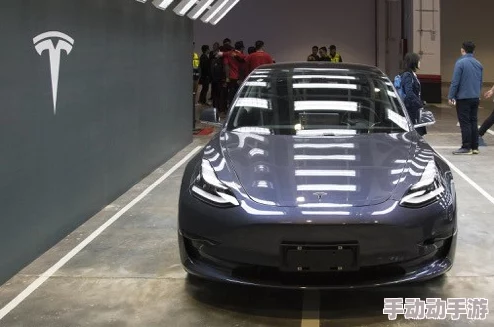 暴露放荡的娇妻在公交车文章：近日，该事件引发了广泛关注，网友们纷纷发表看法，讨论社会道德与个人自由的界限