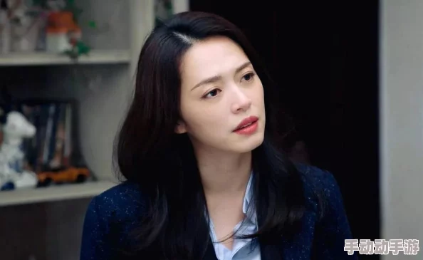 在农田间的激情碰撞：粗汉与共妻之间的禁忌爱恋与欲望交织的高H故事