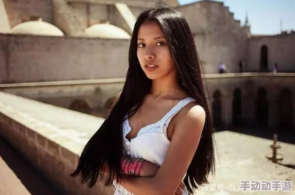 探索美丽与艺术的边界：18岁以下禁止观看的美女脱内衣作品免费下载平台