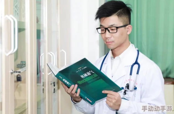 探索女性隐私之美：揭示尿口艺术与身体自信的独特视角