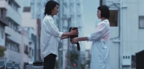 日本夏冰寒说：我把男警察日出水了：近日，该事件