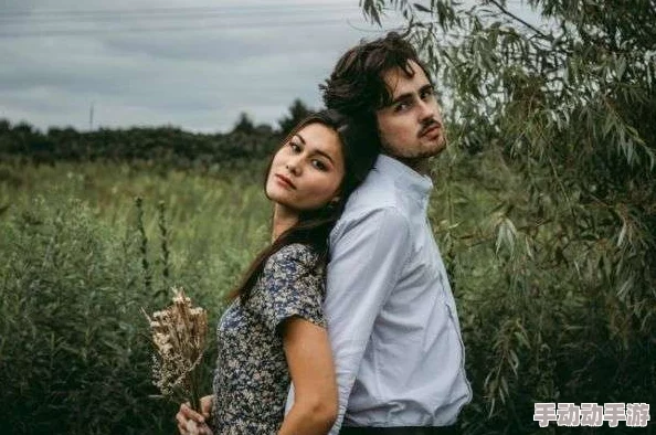 ＊爱久久：最新动态揭示了情感关系中的新趋势与挑战，深度分析了现代爱情的多样性与复杂性