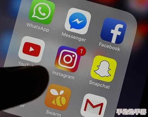 部落争霸全面解析：装备系统深度攻略与强化技巧