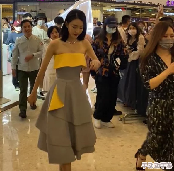 亚洲美女喷潮：最新动态引发热议，众多网友分享个人看法与体验，讨论其对文化和社会的影响