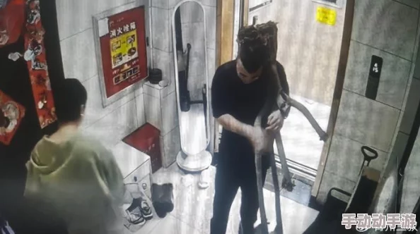 97人洗澡从澡堂被模仿，社交媒体热议引发关注，网友纷纷分享各自的洗澡趣事与体验