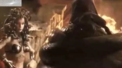 美杜莎女王的复仇：当被侮辱与啪啪交织，她如何重塑自己的传奇与尊严