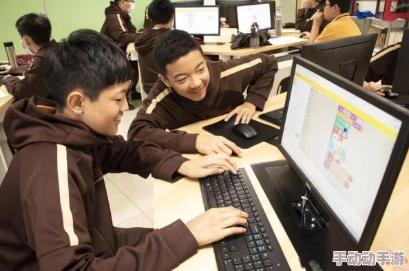 探索欧美文化中的激情与挑战：从艺术到生活的多元视角，深度剖析‘狠狠操’背后的社会现象