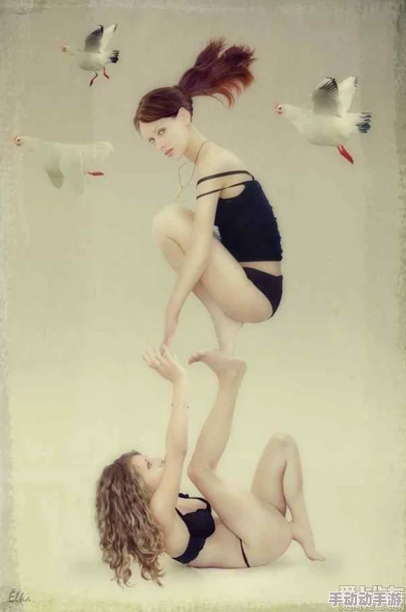 探索大尺度人体自拍艺术:337p私拍作品中的美与自信的完美结合 探索大尺度人体自拍艺术:337p私拍作品中的美与自信的完美结合