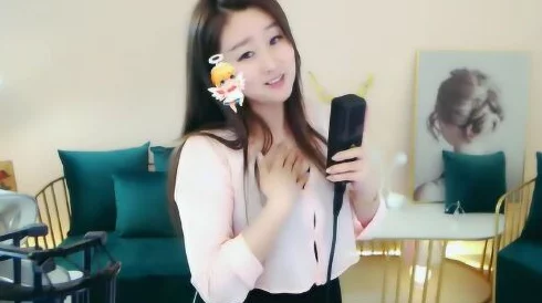 1313午夜精品美女爱做视频：最新动态显示该平台持续推出高质量内容，吸引了大量用户关注与互动