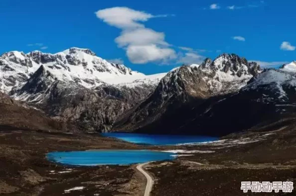 在美丽的自然风光中，体验美女与大自然的激情之旅