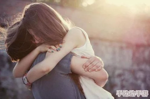 探索打女仆光屁股打到红的艺术表现：从视觉冲击到情感共鸣的多维解读